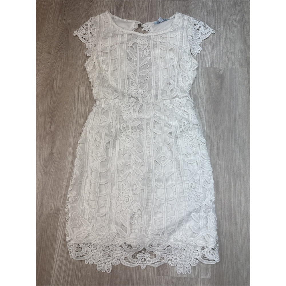 She + Sky White Flutter Cap Sleeve Sheath Dress Large Lace Bridal Wedding Party